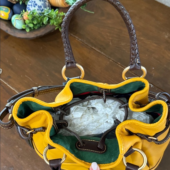 Yellow Leather Bucket Bag - Picture 2 of 4